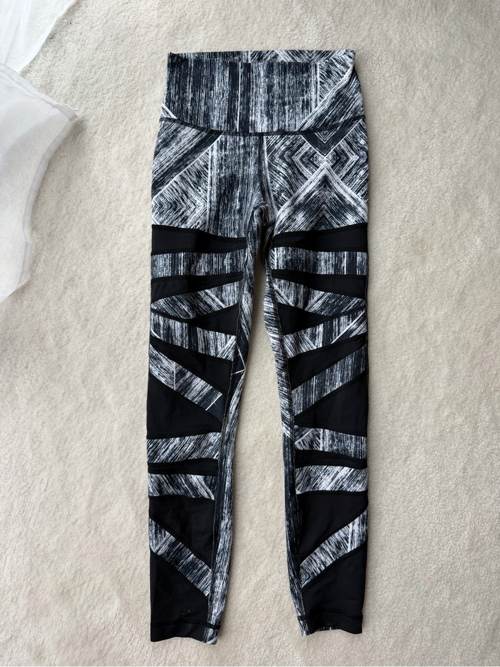 Lululemon Black & White Patterned Active Leggings